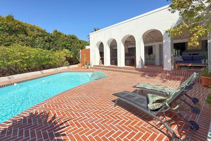 5 Bedroom Property for Sale in Flamingo Vlei Western Cape